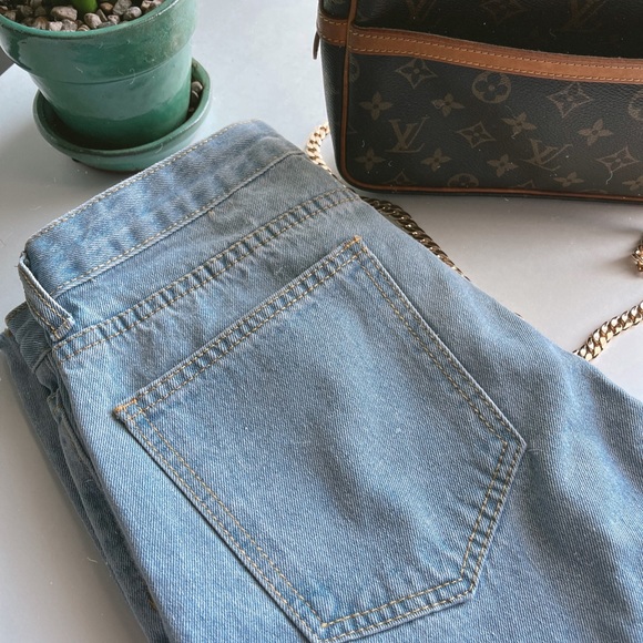 High Waisted Light-Wash Raw Hem Jeans - Picture 6 of 9